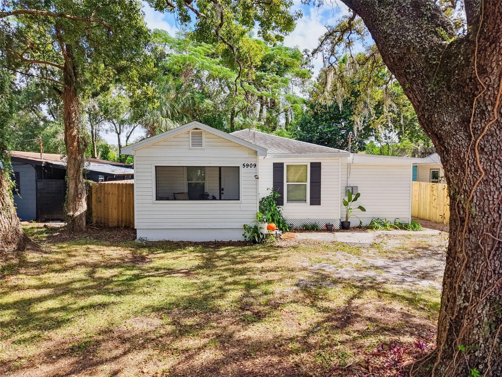 5909 N 15TH ST, Tampa, FL 33610