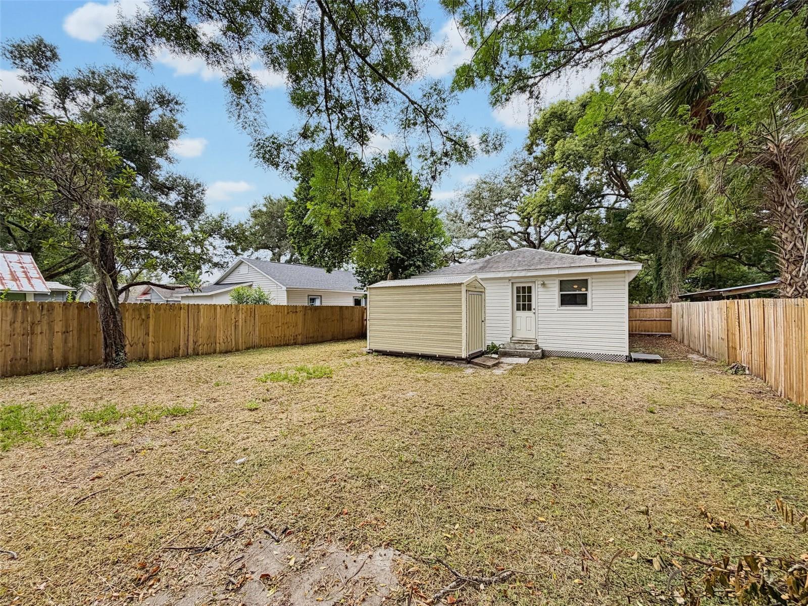 5909 N 15TH ST, Tampa, FL 33610