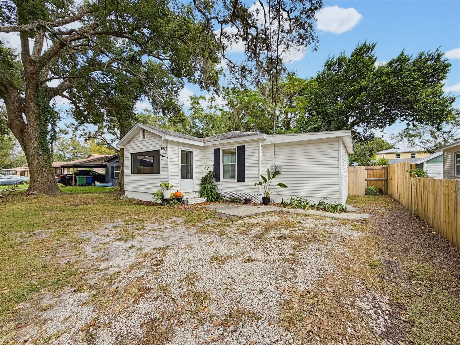 5909 N 15TH ST, Tampa, FL 33610