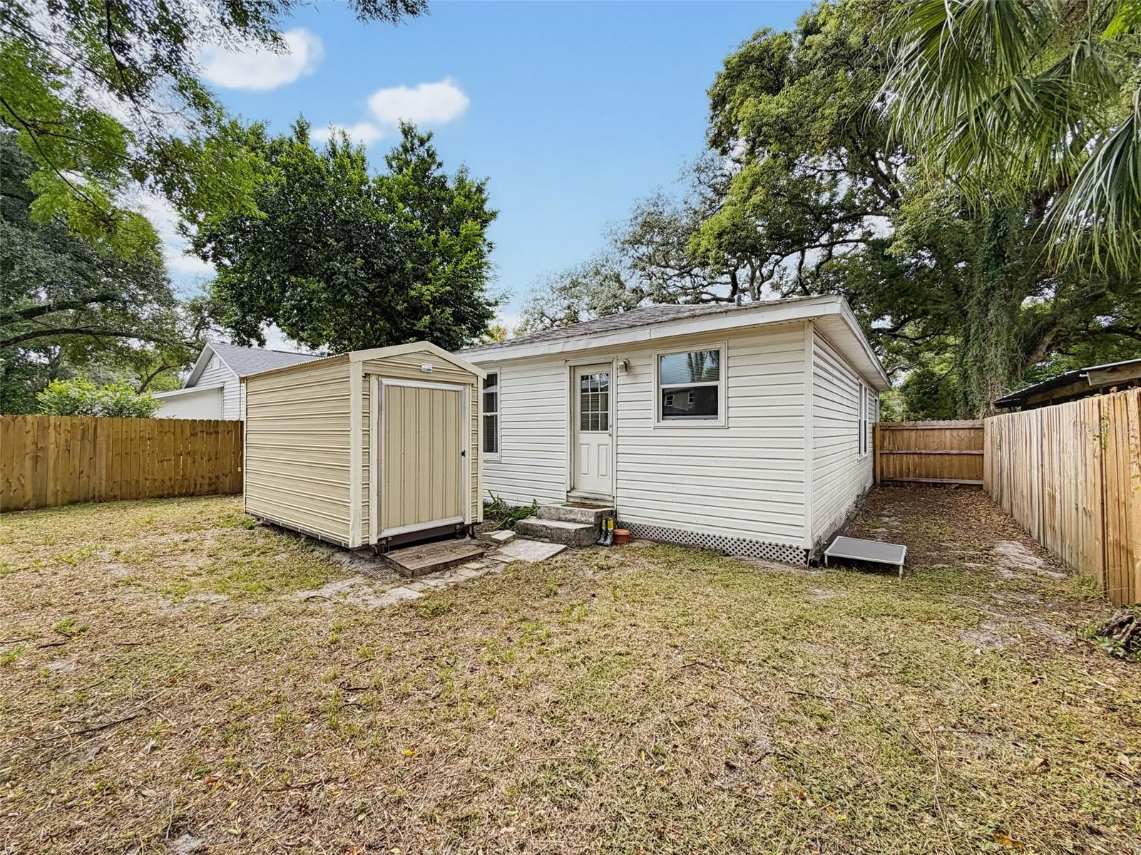5909 N 15TH ST, Tampa, FL 33610