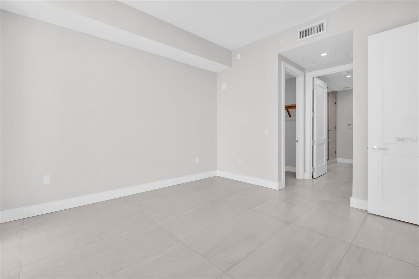 275 1ST AVENUE S, #2807, St Petersburg, FL 33701