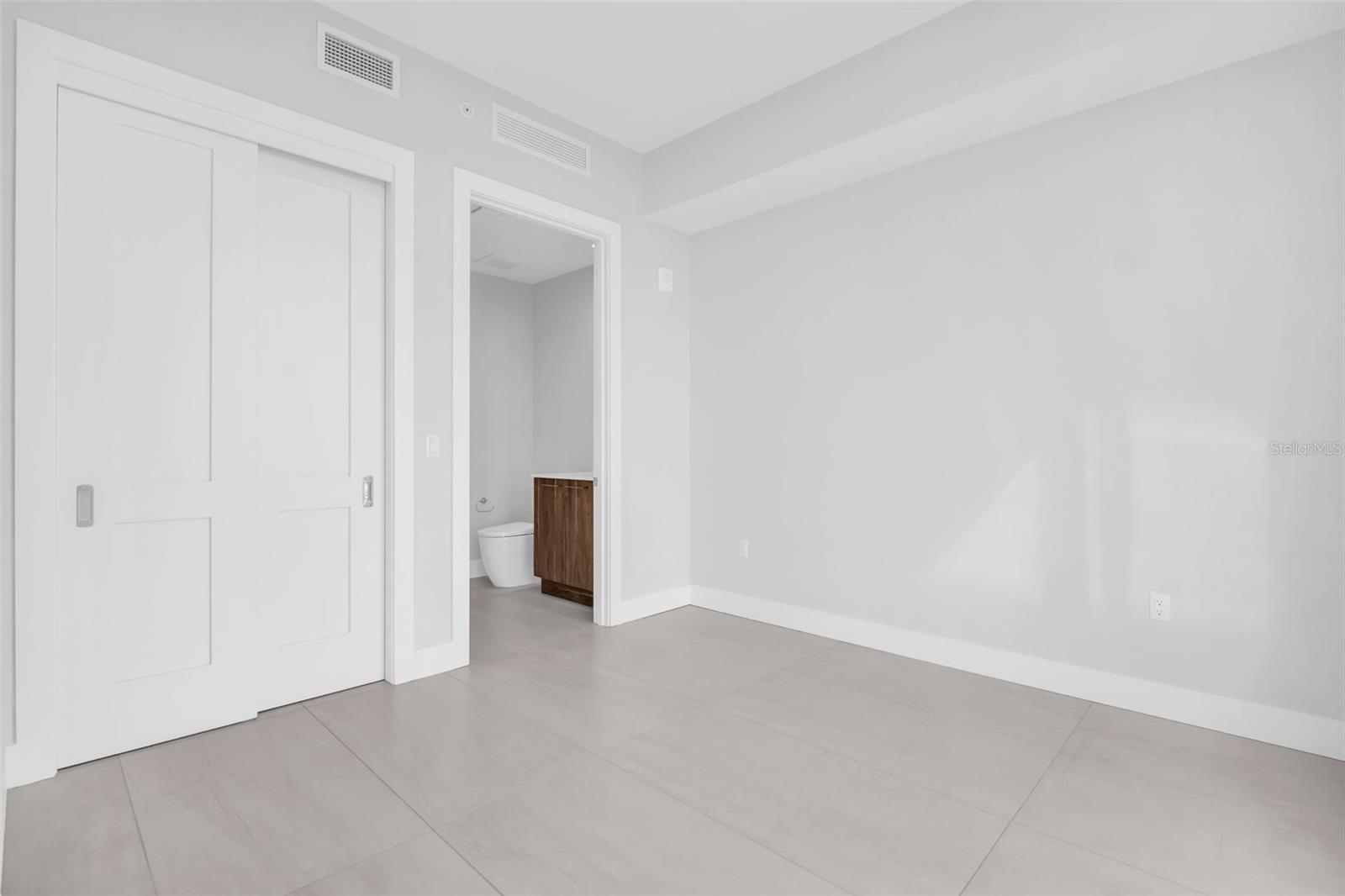 275 1ST AVENUE S, #2807, St Petersburg, FL 33701