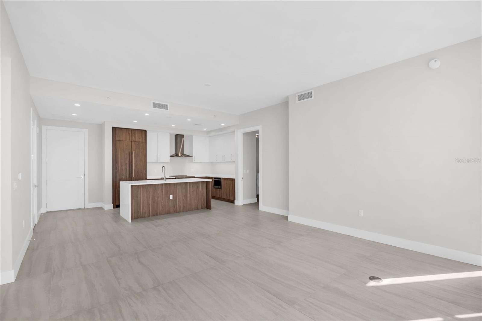 275 1ST AVENUE S, #2807, St Petersburg, FL 33701