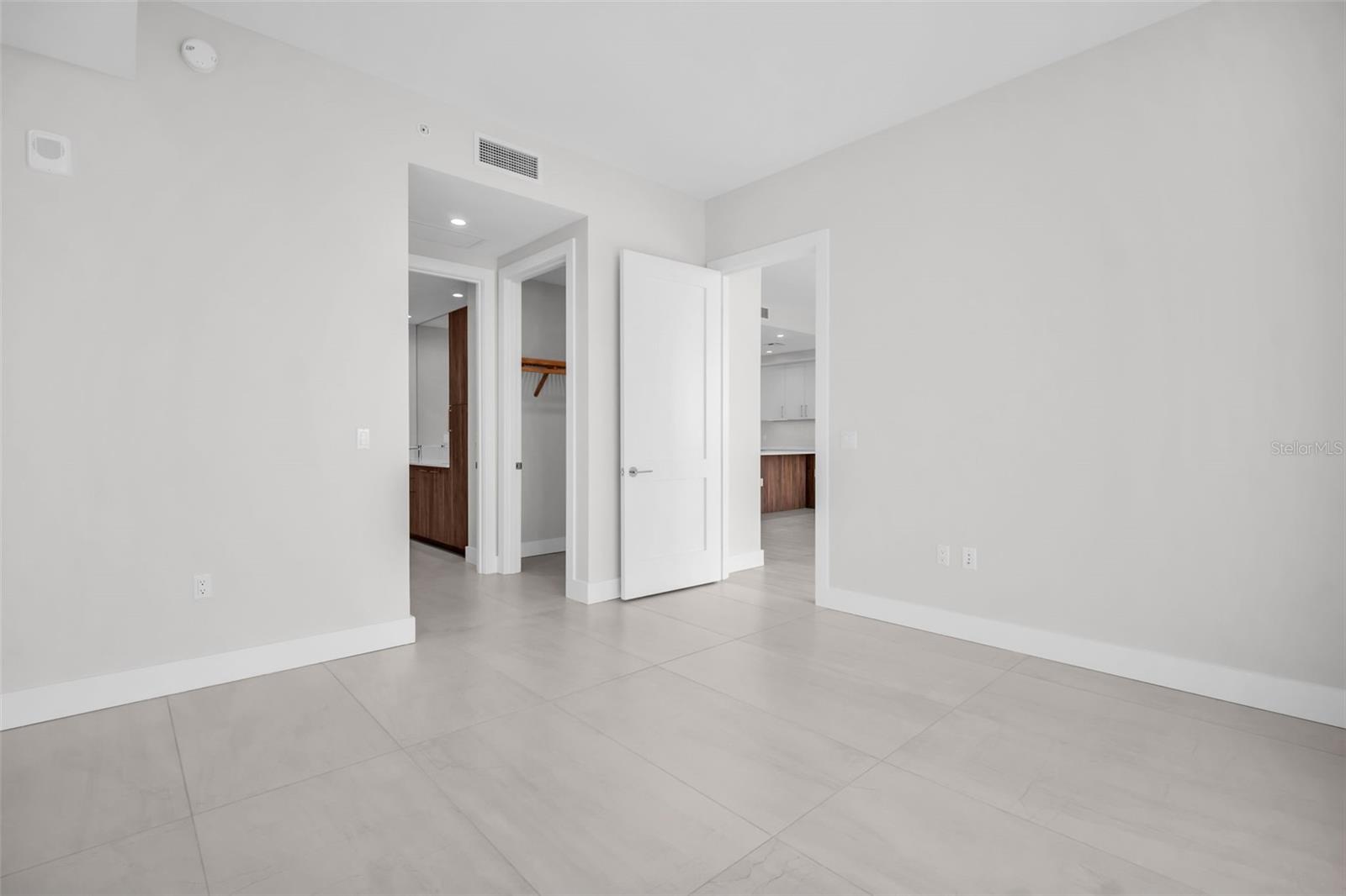 275 1ST AVENUE S, #2807, St Petersburg, FL 33701