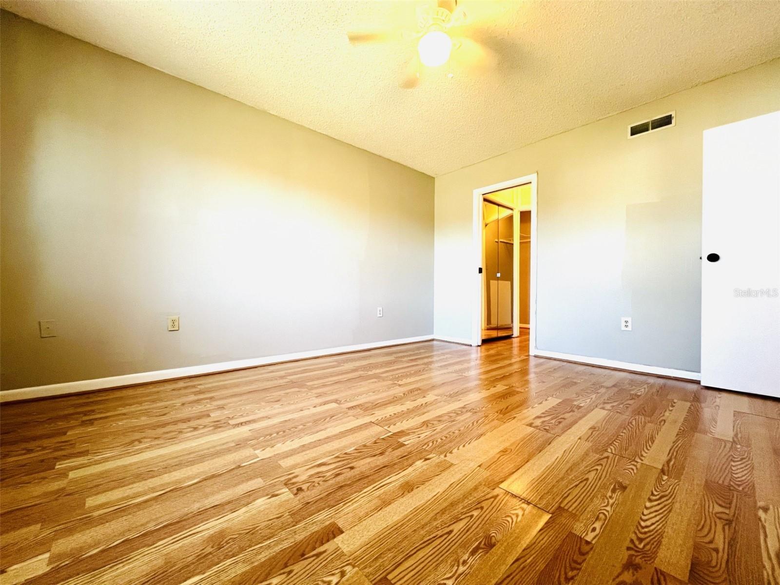 387 S MCMULLEN BOOTH ROAD, #14, Clearwater, FL 33759