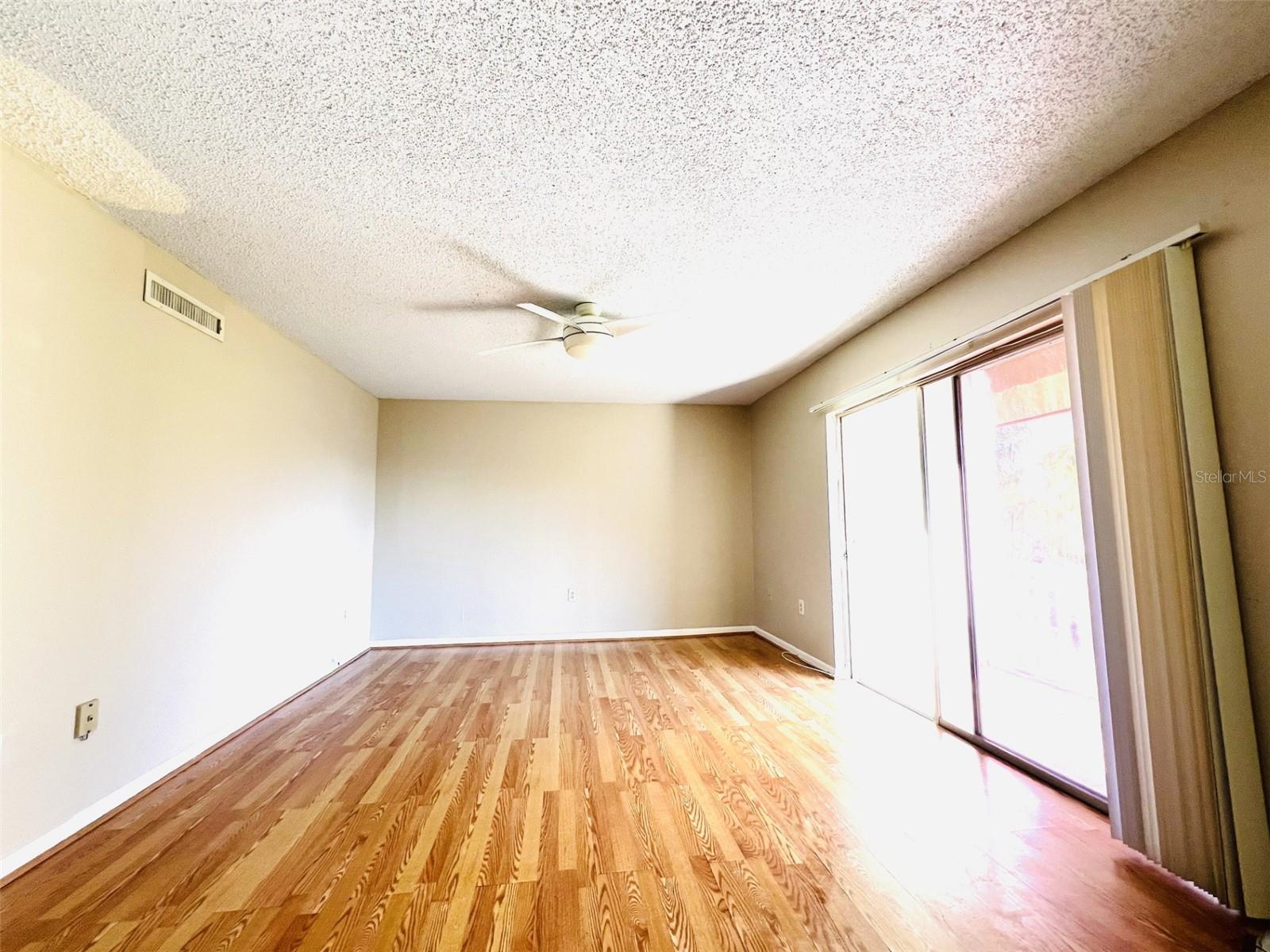 387 S MCMULLEN BOOTH ROAD, #14, Clearwater, FL 33759