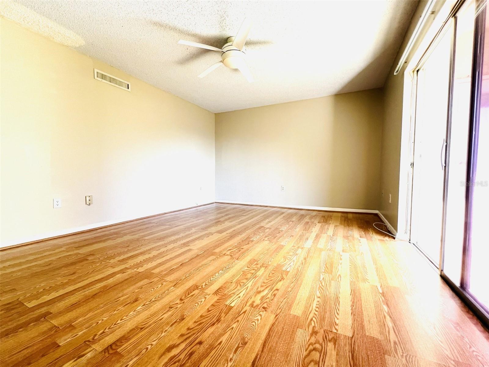 387 S MCMULLEN BOOTH ROAD, #14, Clearwater, FL 33759