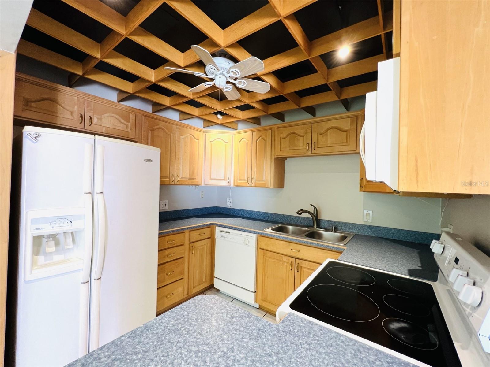 387 S MCMULLEN BOOTH ROAD, #14, Clearwater, FL 33759