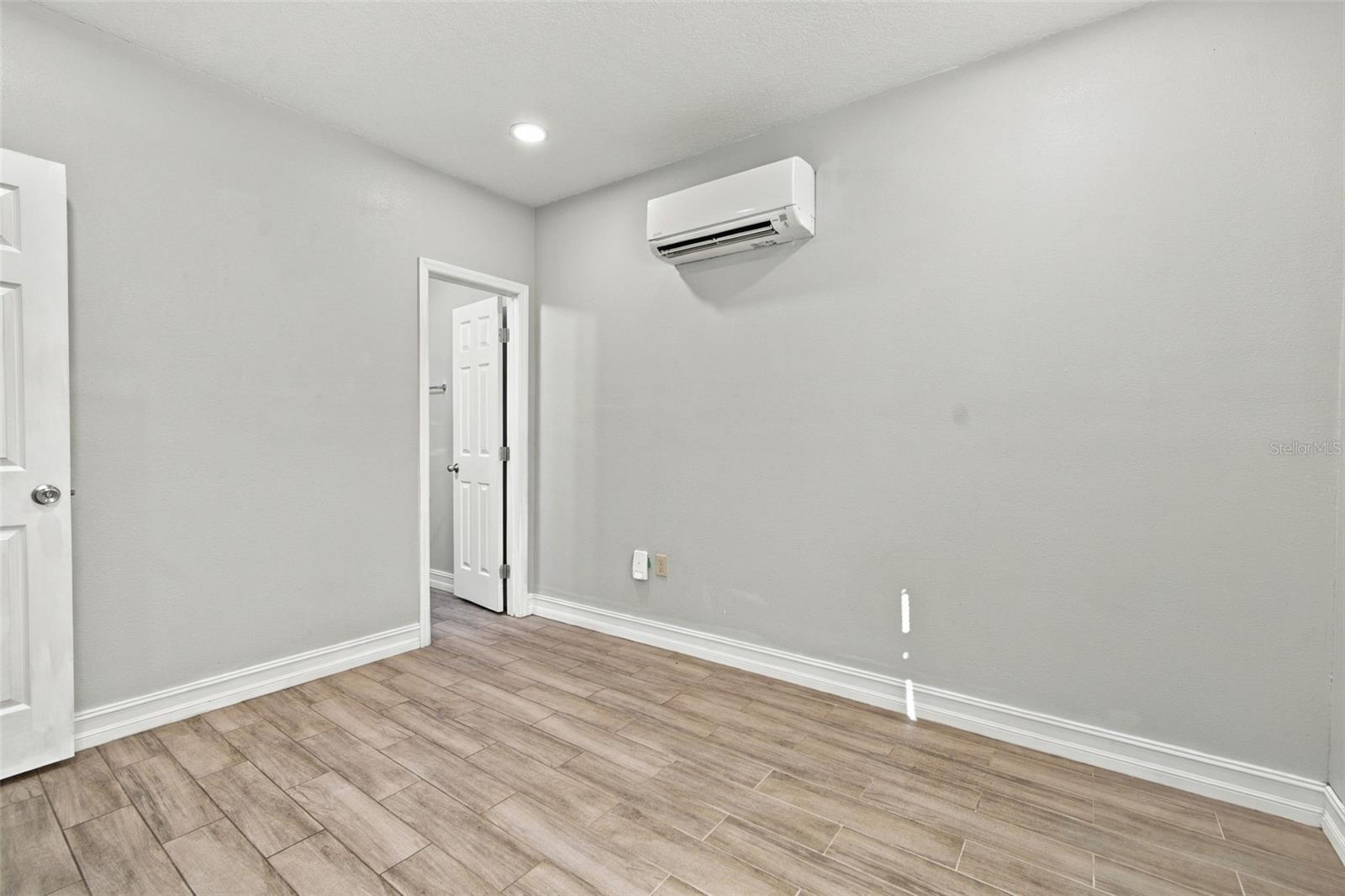 1411 E 24TH AVENUE, Tampa, FL 33605