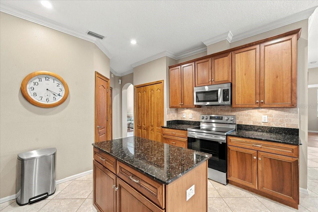 5909 BROWDER ROAD, Tampa, FL 33625