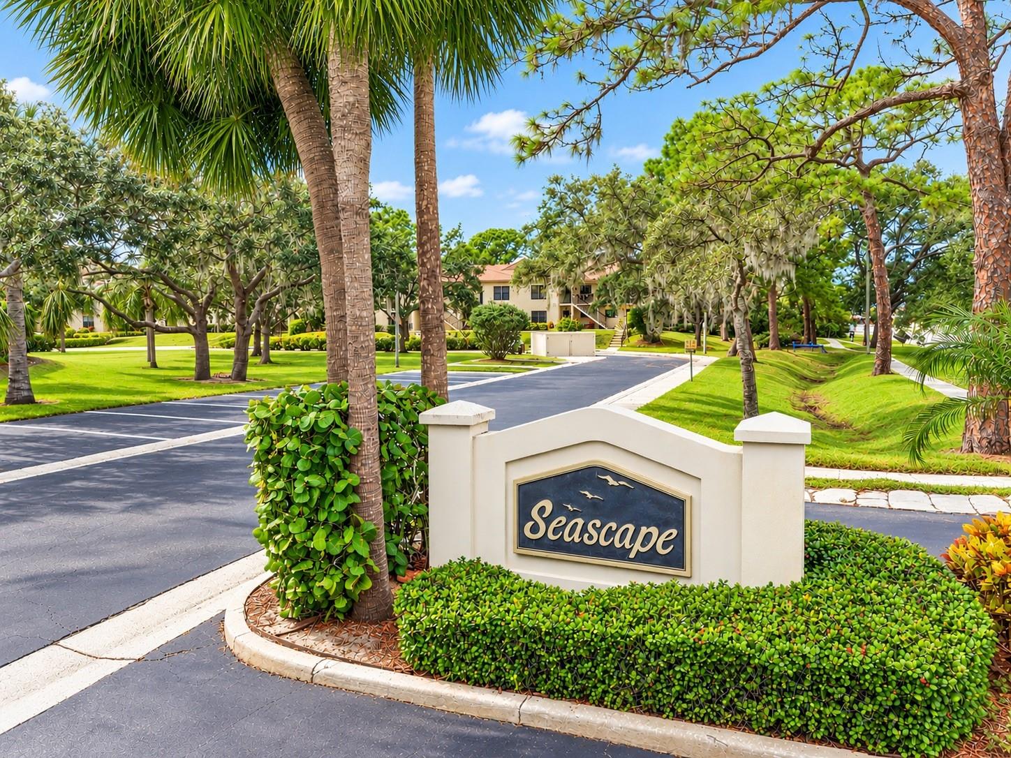 1653 SEASCAPE CIRCLE, Tarpon Springs, FL 34689