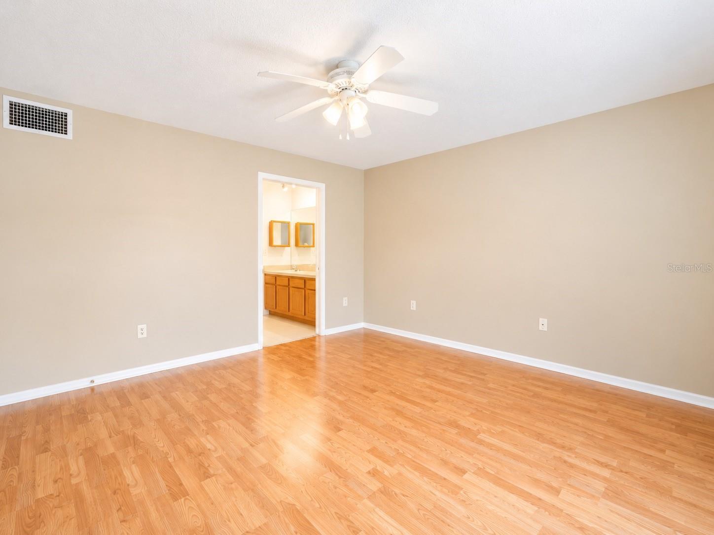 1653 SEASCAPE CIRCLE, Tarpon Springs, FL 34689