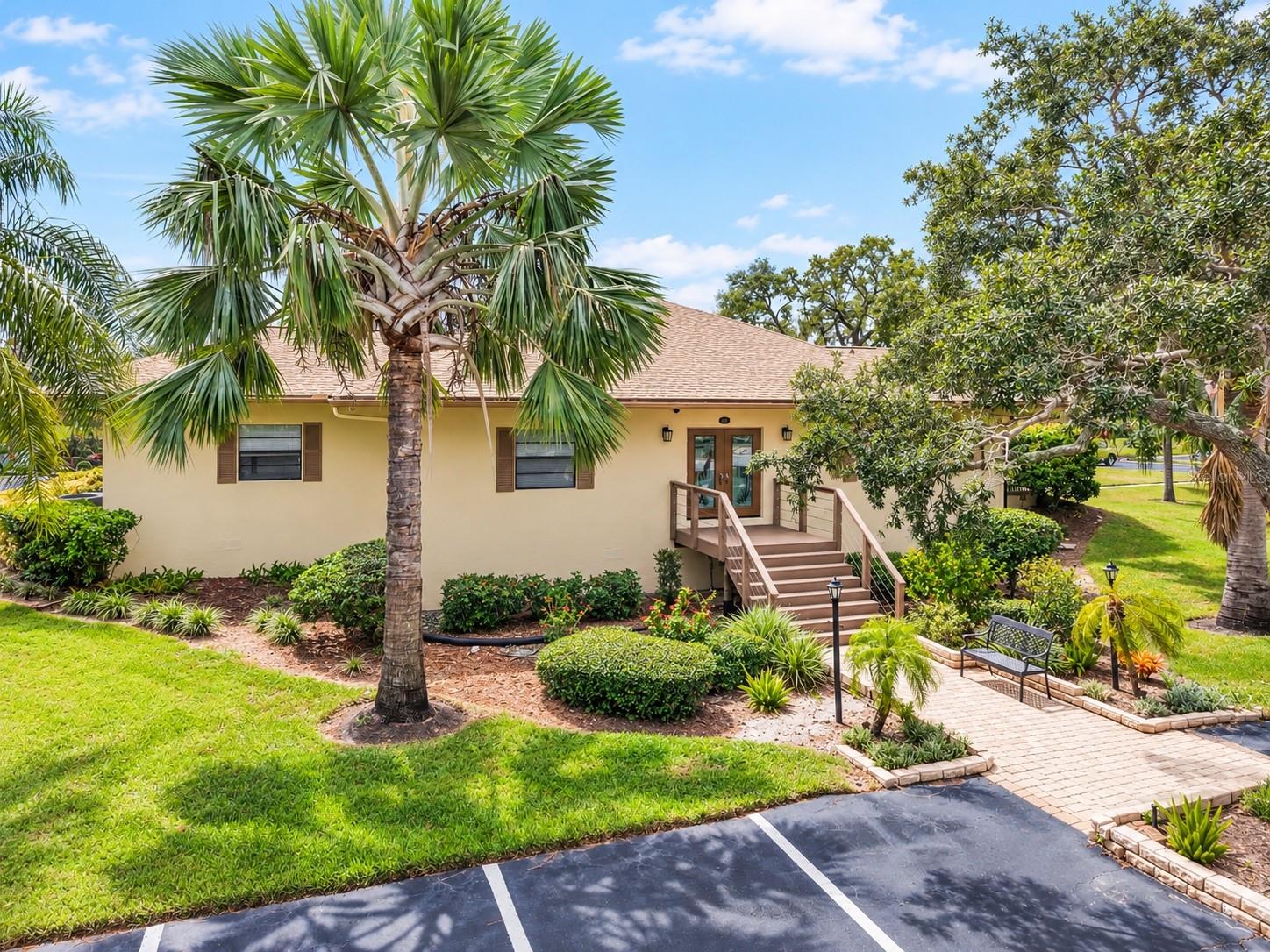 1653 SEASCAPE CIRCLE, Tarpon Springs, FL 34689