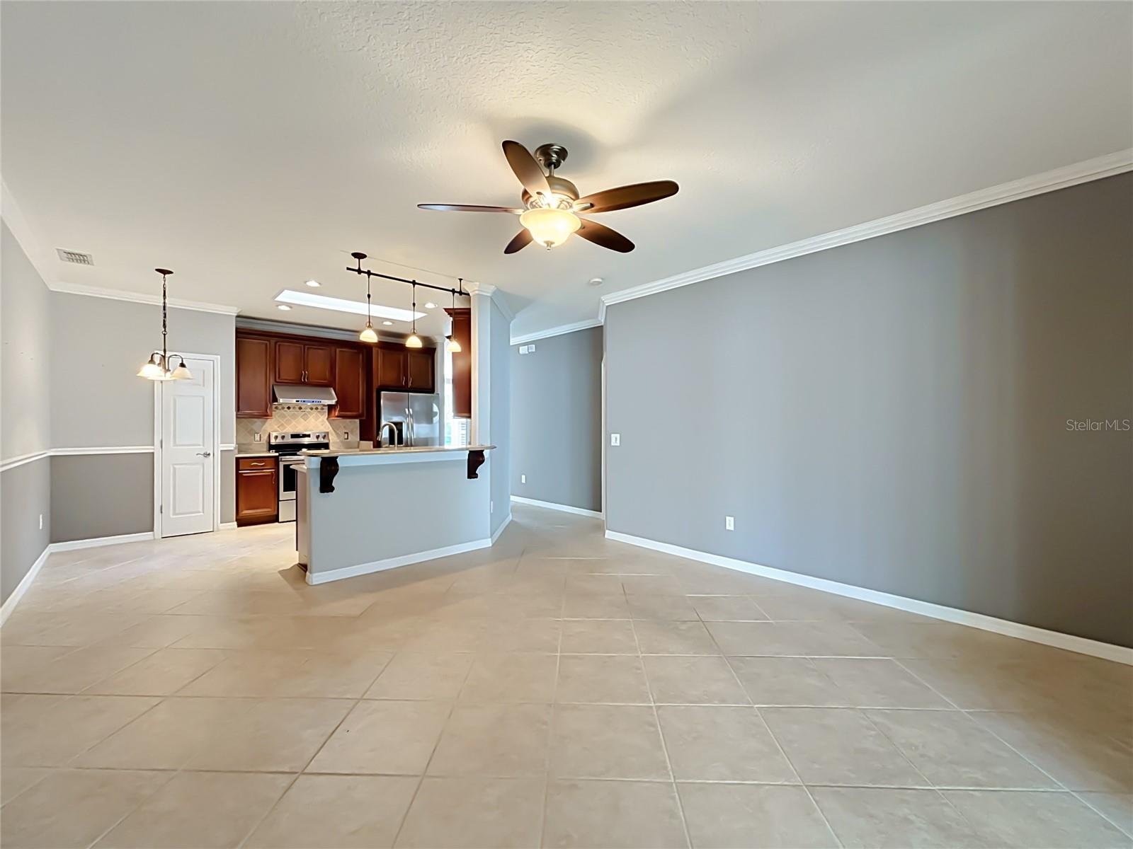 111 KNOLLWOOD DRIVE, Davenport, FL 33837