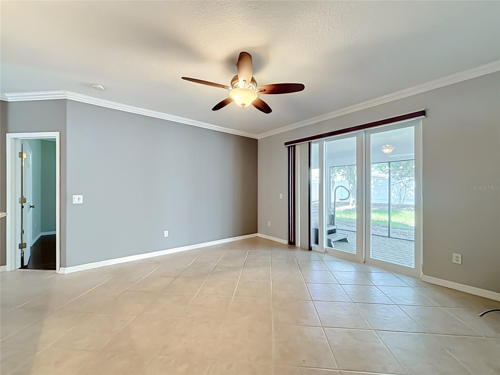 111 KNOLLWOOD DRIVE, Davenport, FL 33837