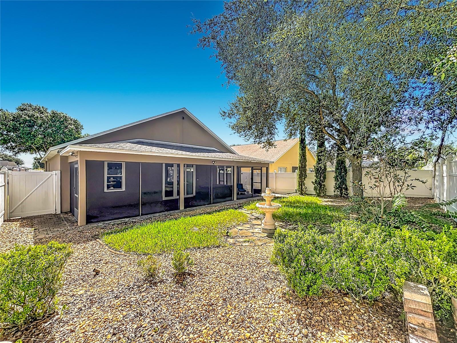111 KNOLLWOOD DRIVE, Davenport, FL 33837