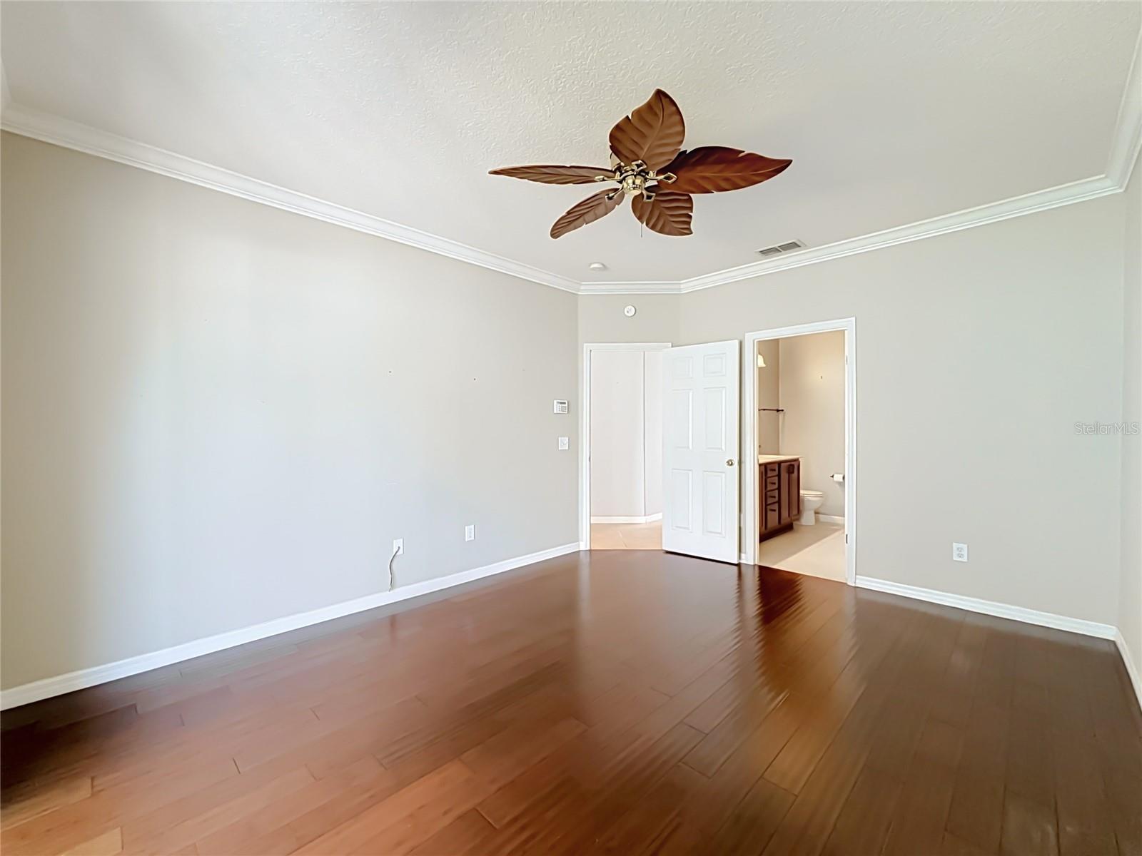 111 KNOLLWOOD DRIVE, Davenport, FL 33837