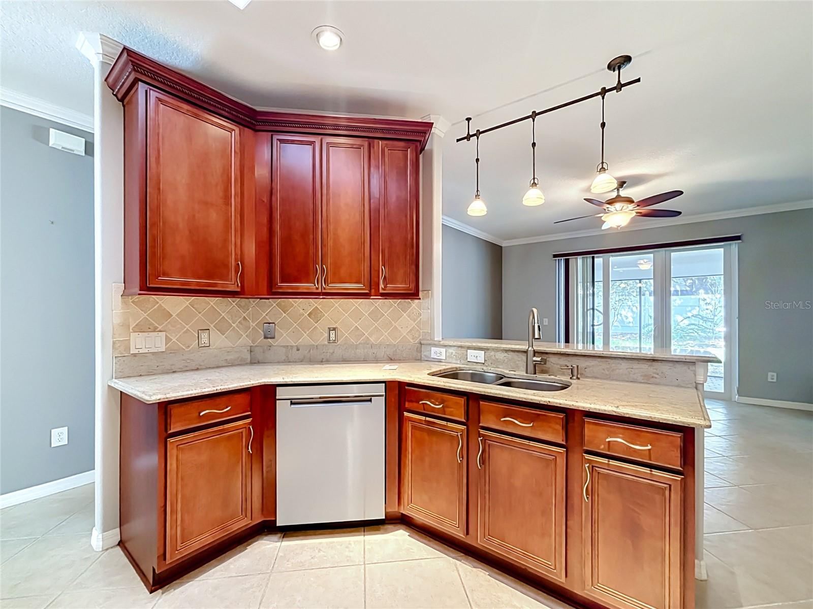 111 KNOLLWOOD DRIVE, Davenport, FL 33837