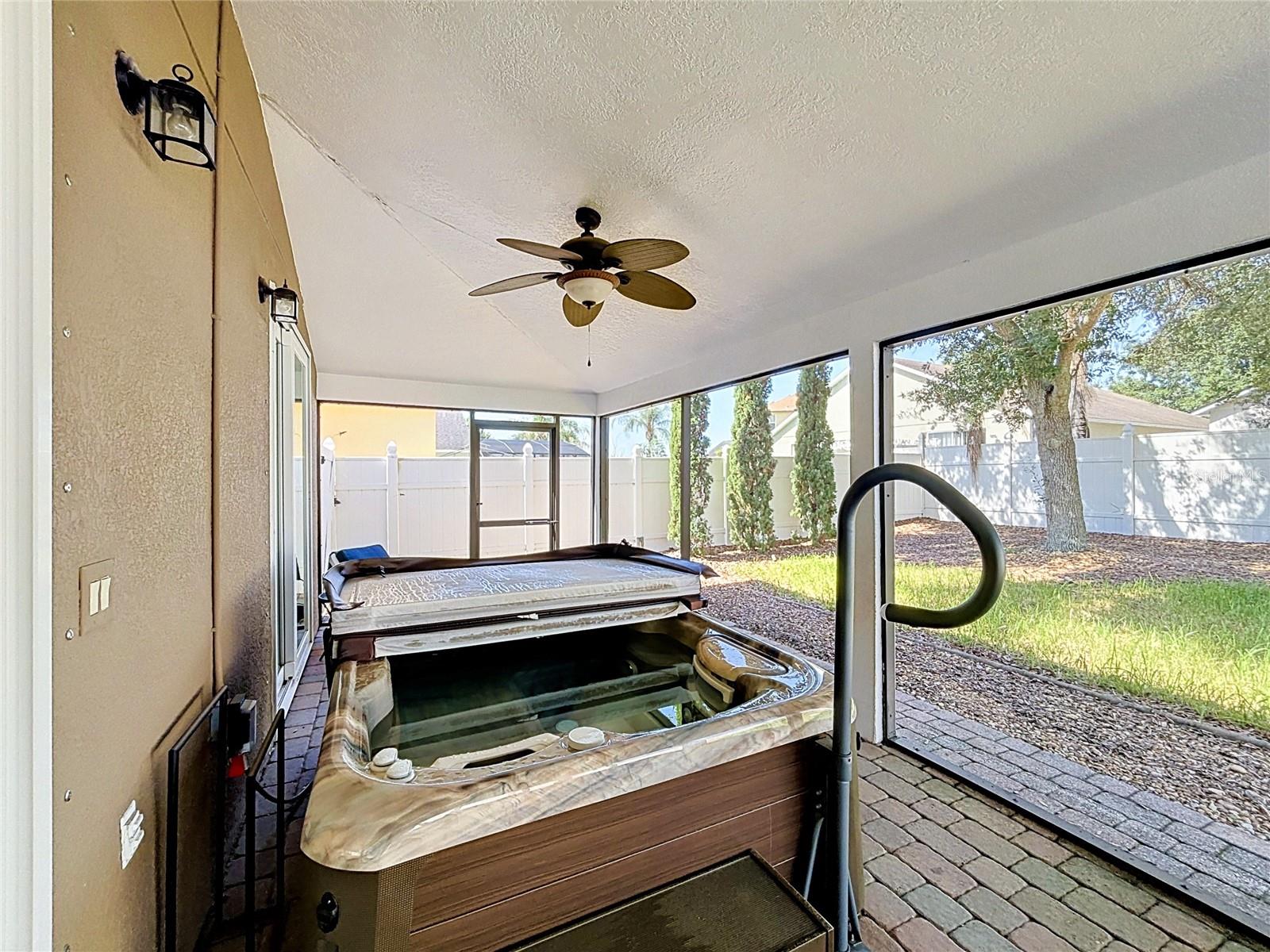 111 KNOLLWOOD DRIVE, Davenport, FL 33837