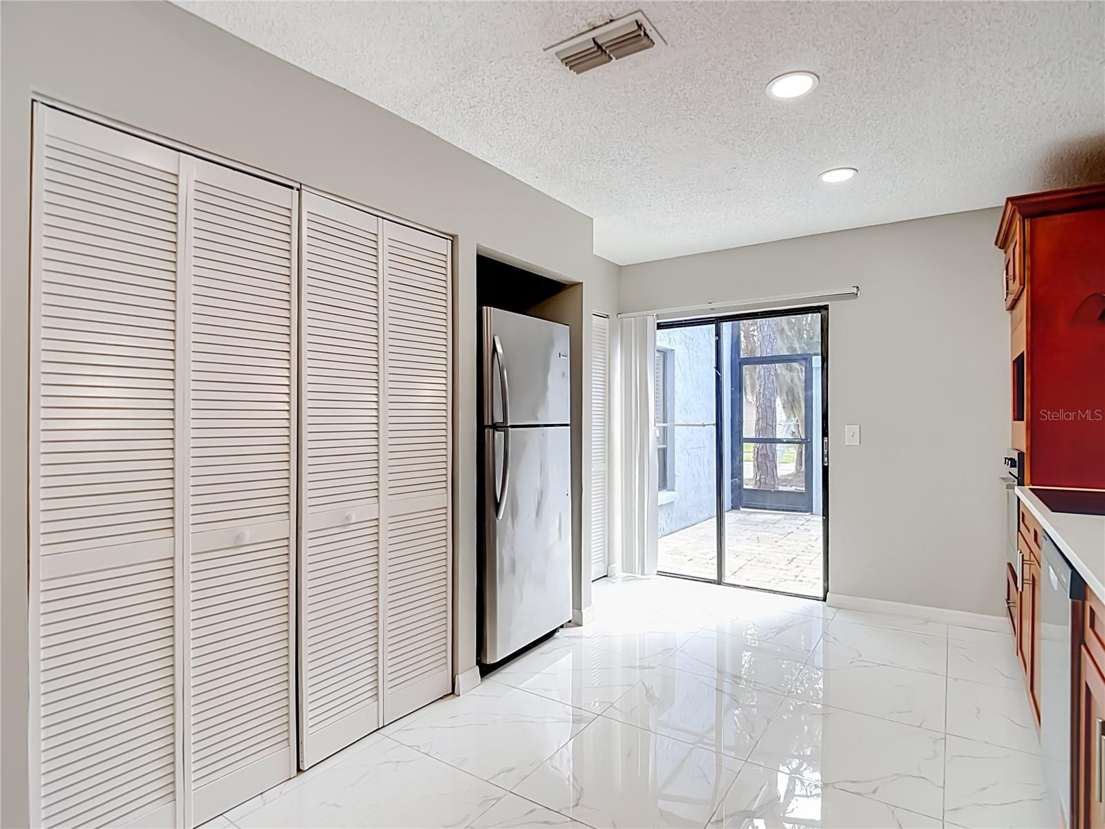 1960 GREGORY DRIVE, Tampa, FL 33613