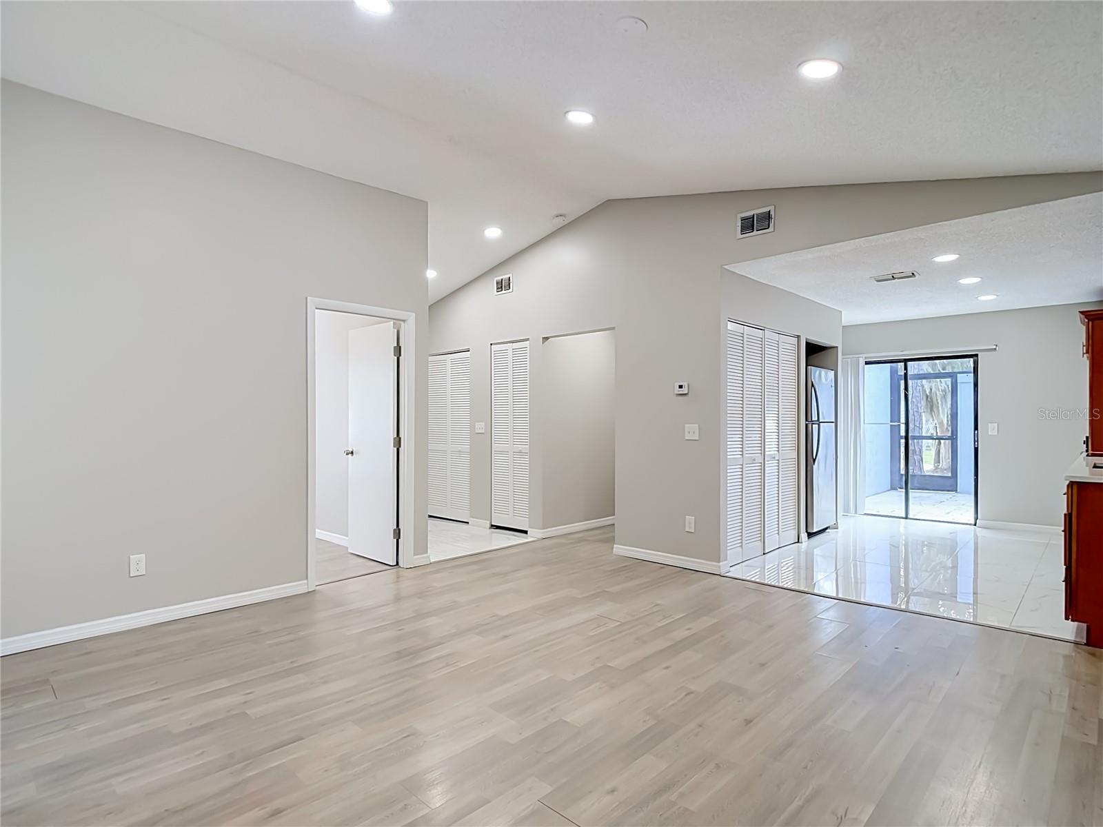 1960 GREGORY DRIVE, Tampa, FL 33613