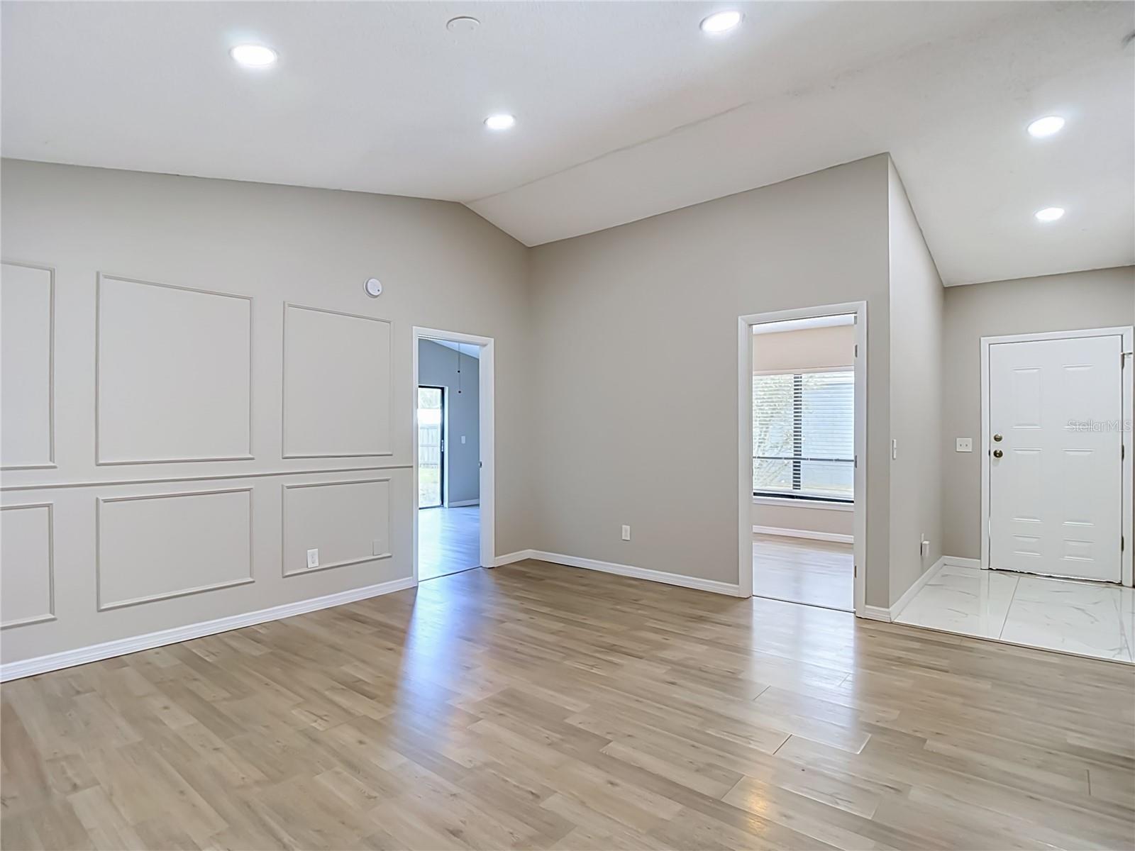 1960 GREGORY DRIVE, Tampa, FL 33613