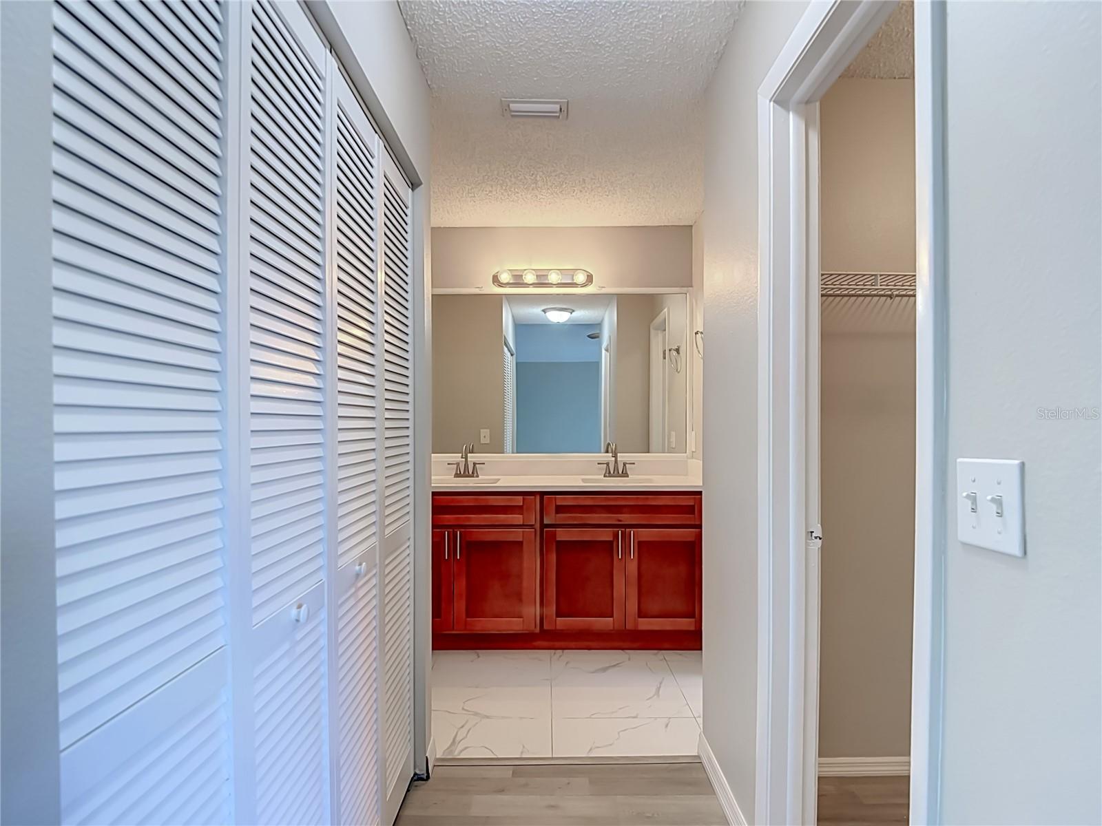1960 GREGORY DRIVE, Tampa, FL 33613