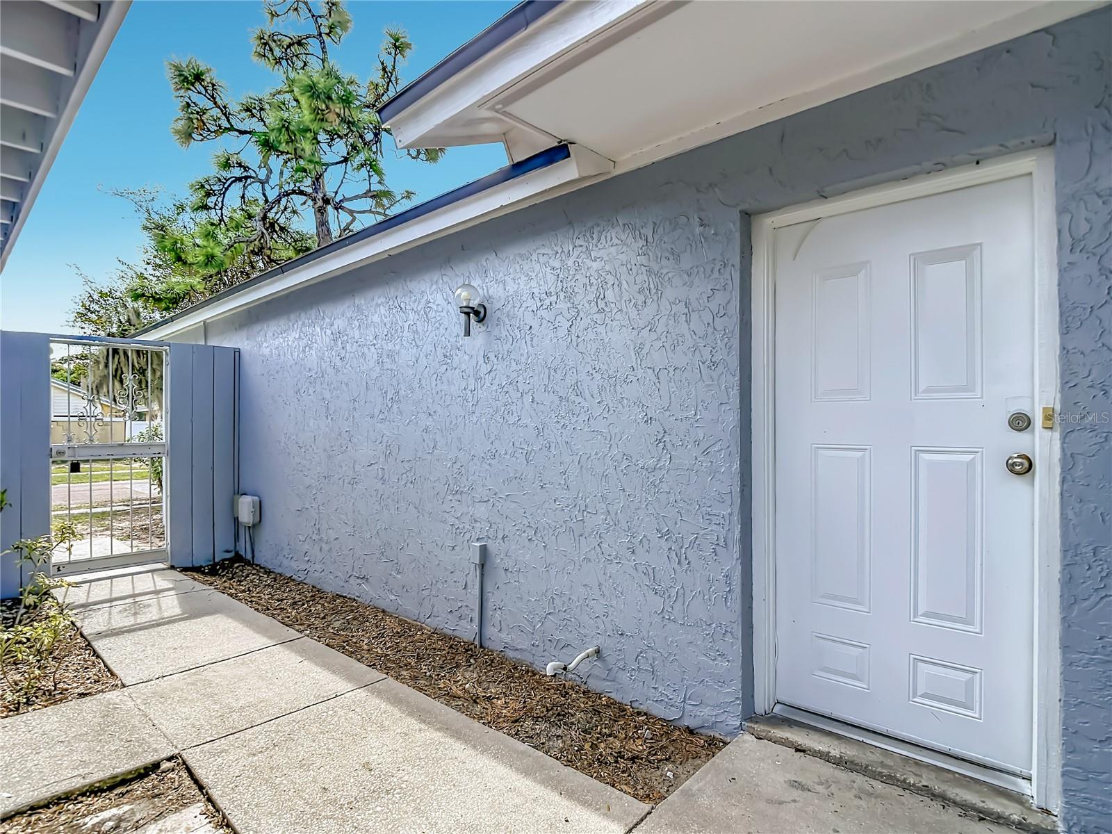 1960 GREGORY DRIVE, Tampa, FL 33613