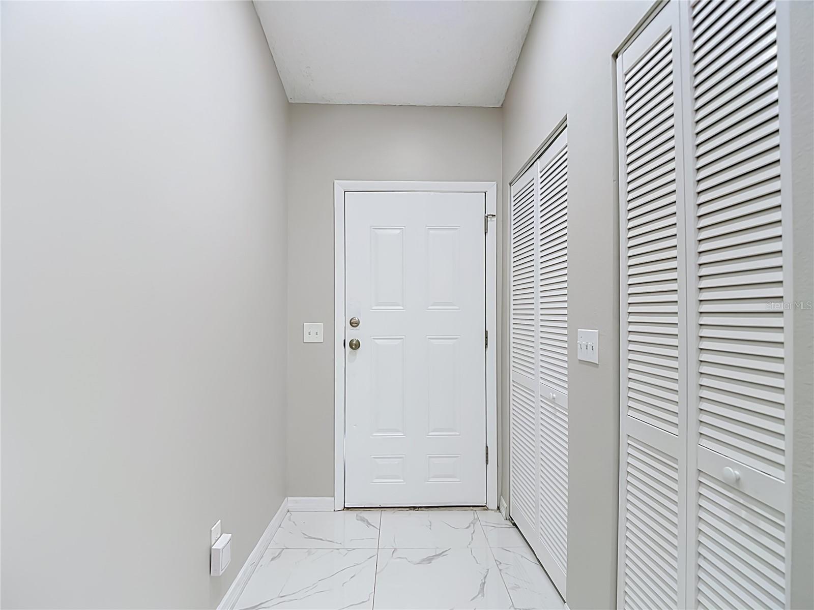 1960 GREGORY DRIVE, Tampa, FL 33613