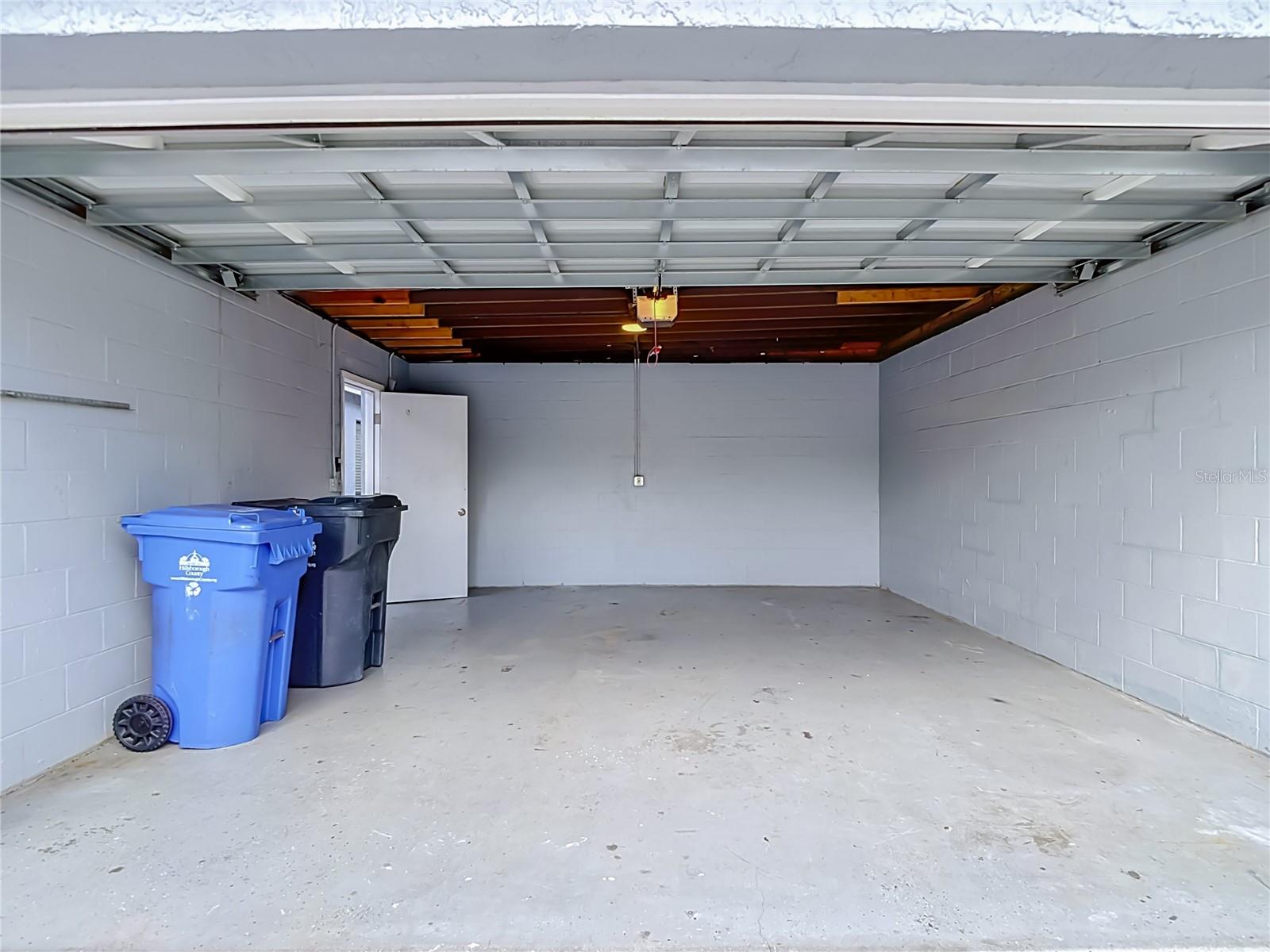1960 GREGORY DRIVE, Tampa, FL 33613