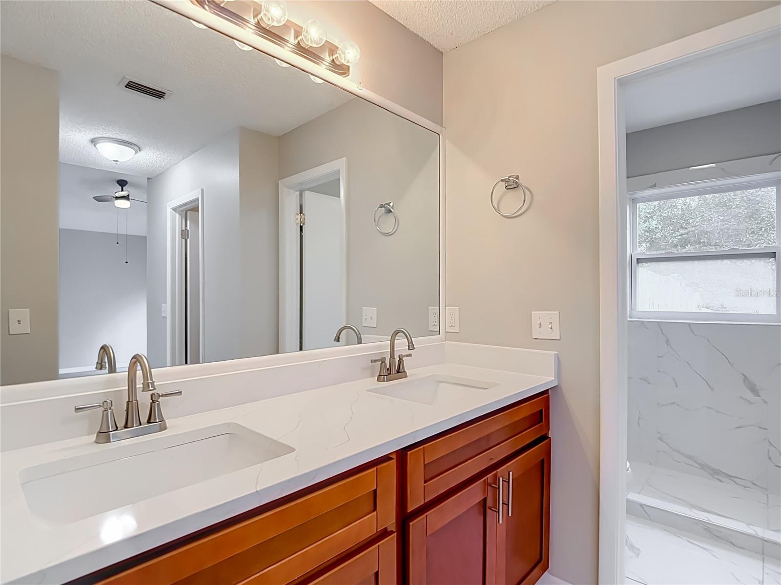 1960 GREGORY DRIVE, Tampa, FL 33613