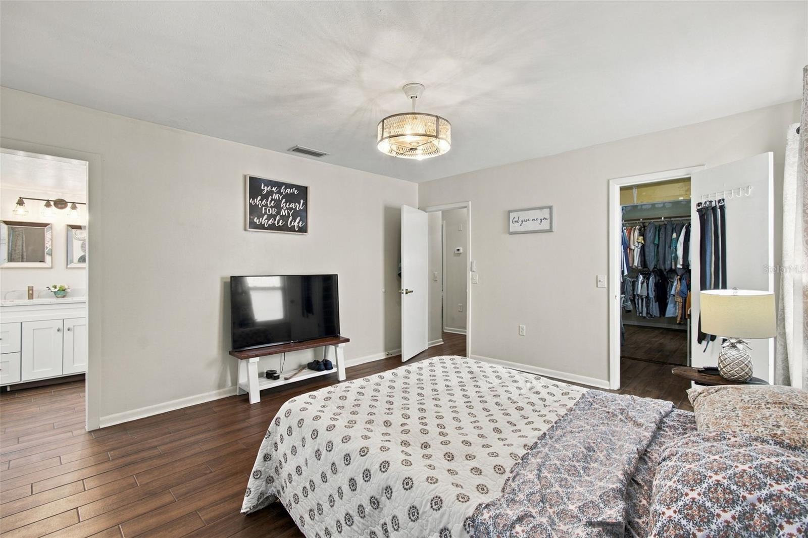 1103 RIDGEFIELD DRIVE, Valrico, FL 33594
