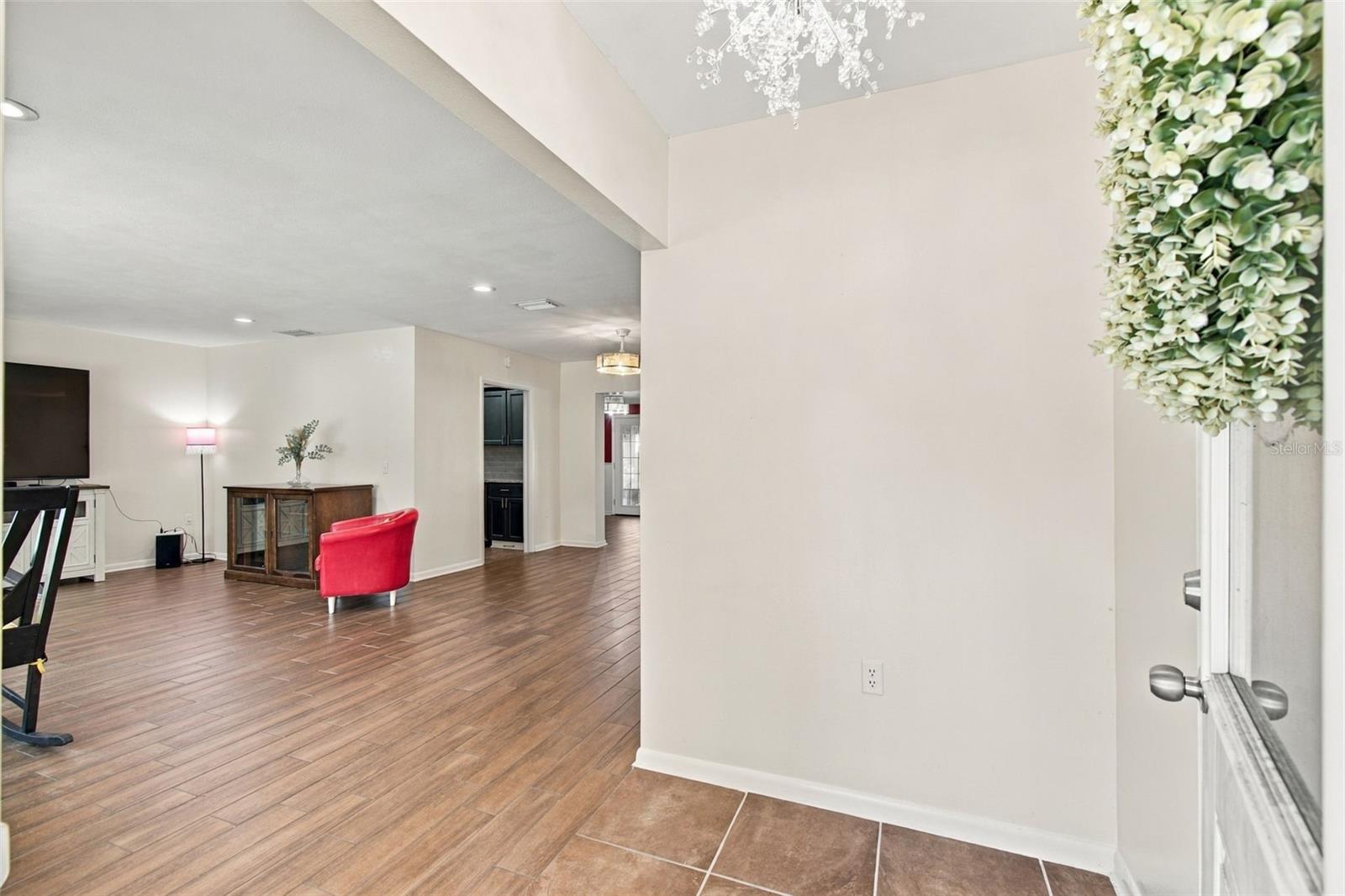 1103 RIDGEFIELD DRIVE, Valrico, FL 33594 1103 RIDGEFIELD DRIVE, Valrico, FL 33594