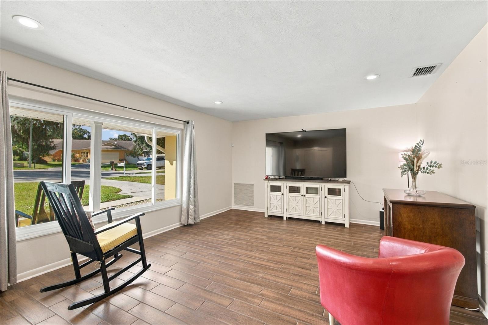 1103 RIDGEFIELD DRIVE, Valrico, FL 33594 1103 RIDGEFIELD DRIVE, Valrico, FL 33594