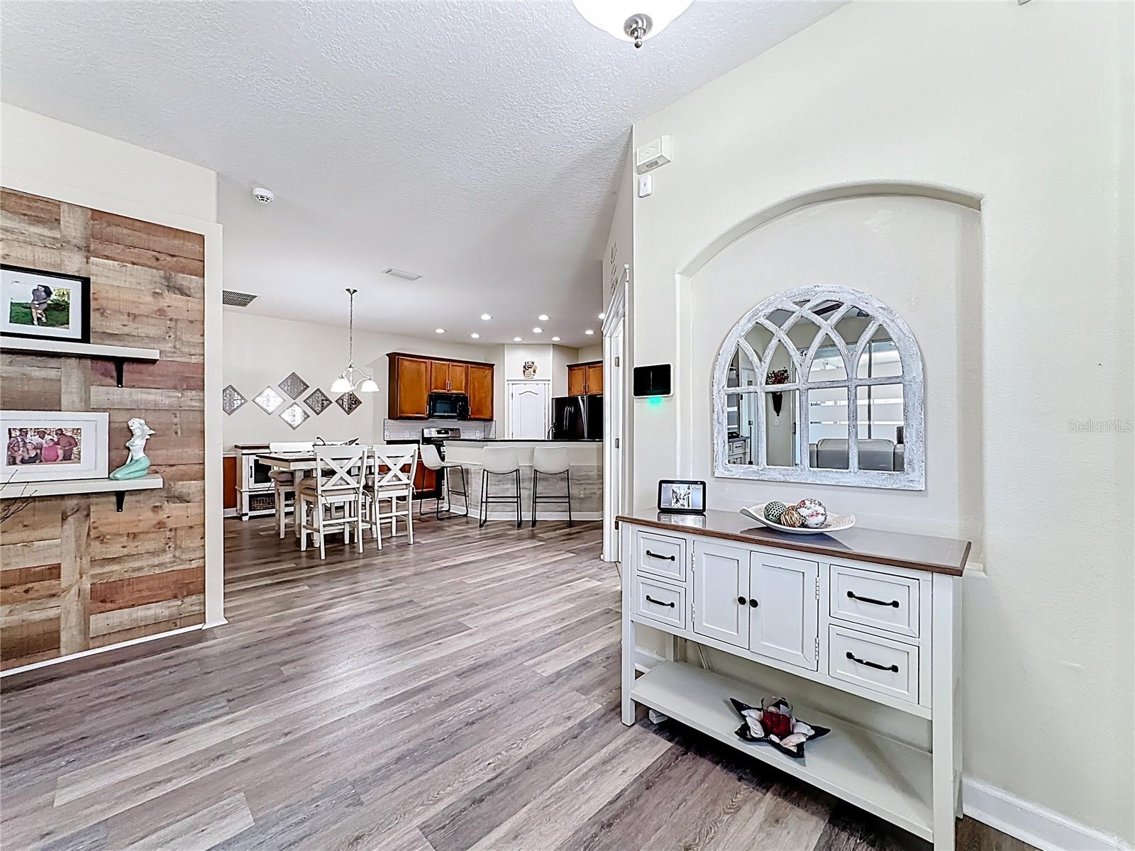 7526 SURREY PINES DRIVE, Apollo Beach, FL 33572