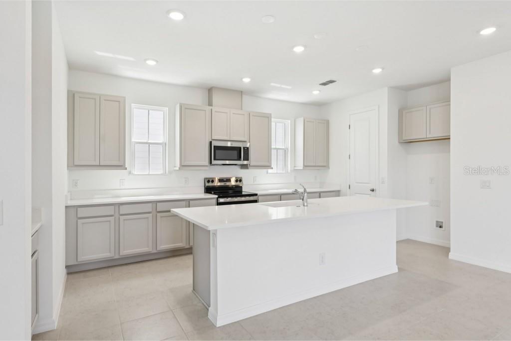 6670 TENTPEG TRAIL, St Cloud, FL 34771