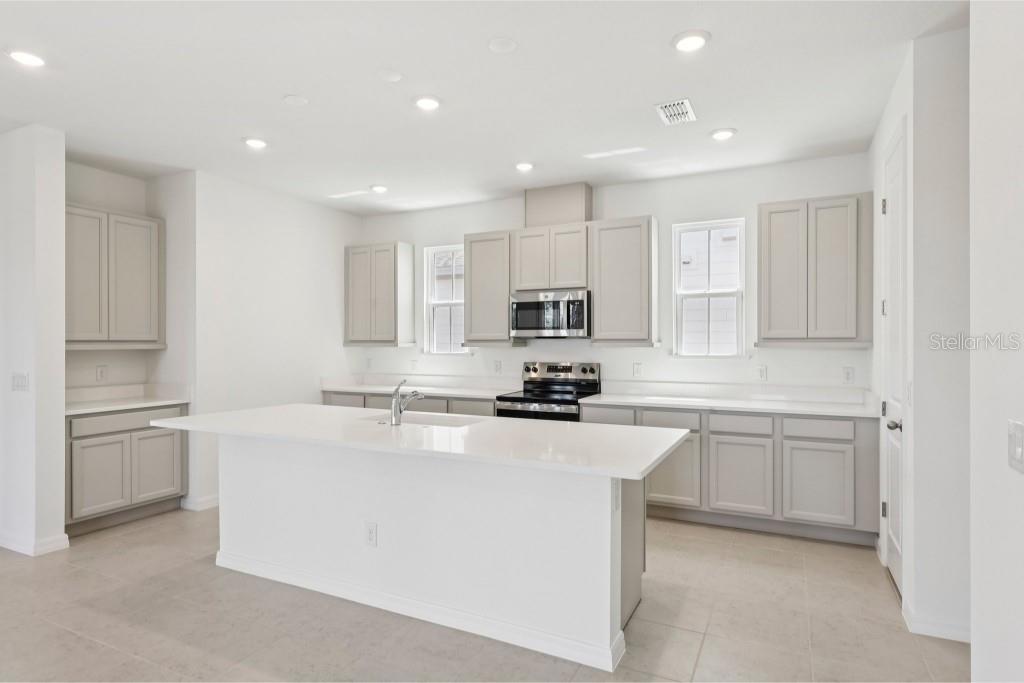 6670 TENTPEG TRAIL, St Cloud, FL 34771