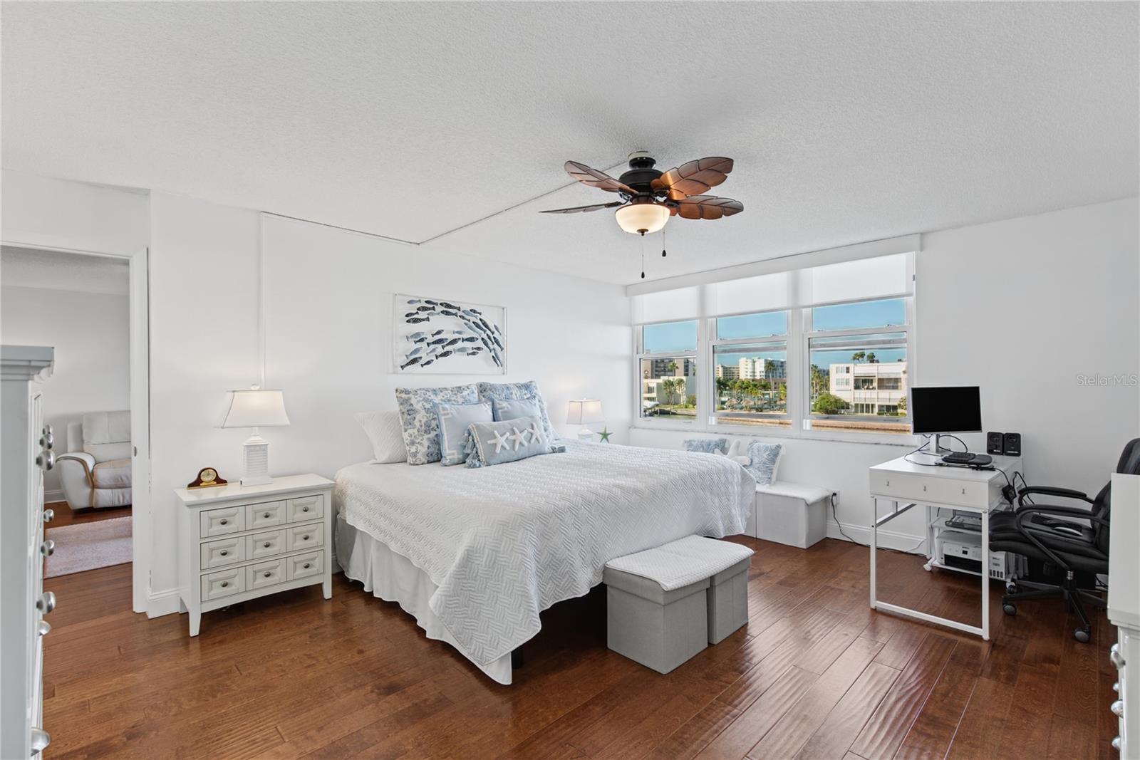 7540 BAY ISLAND DRIVE S, #355, South Pasadena, FL 33707