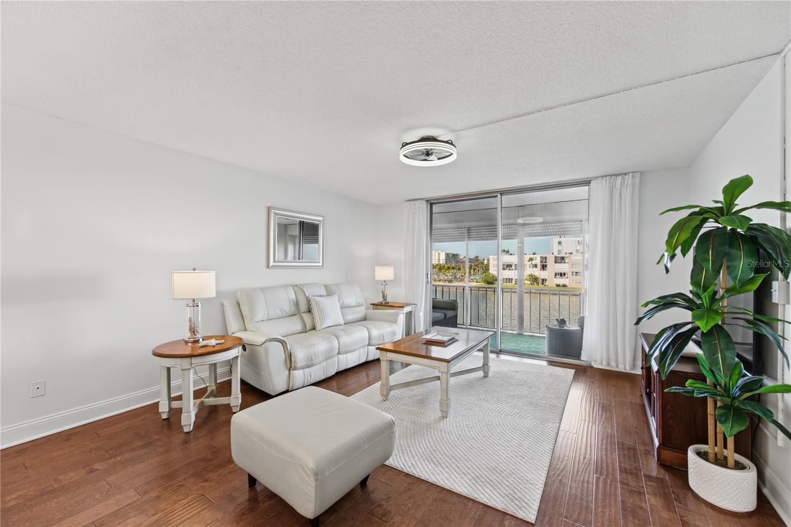 7540 BAY ISLAND DRIVE S, #355, South Pasadena, FL 33707