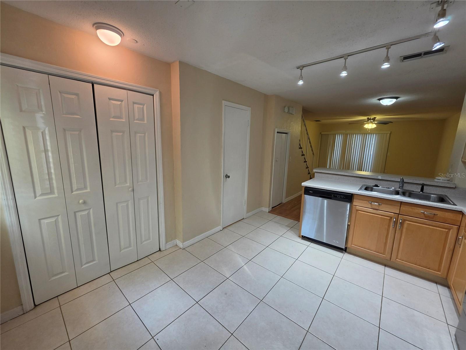 3321 W WYOMING CIRCLE, Tampa, FL 33611 3321 W WYOMING CIRCLE, Tampa, FL 33611