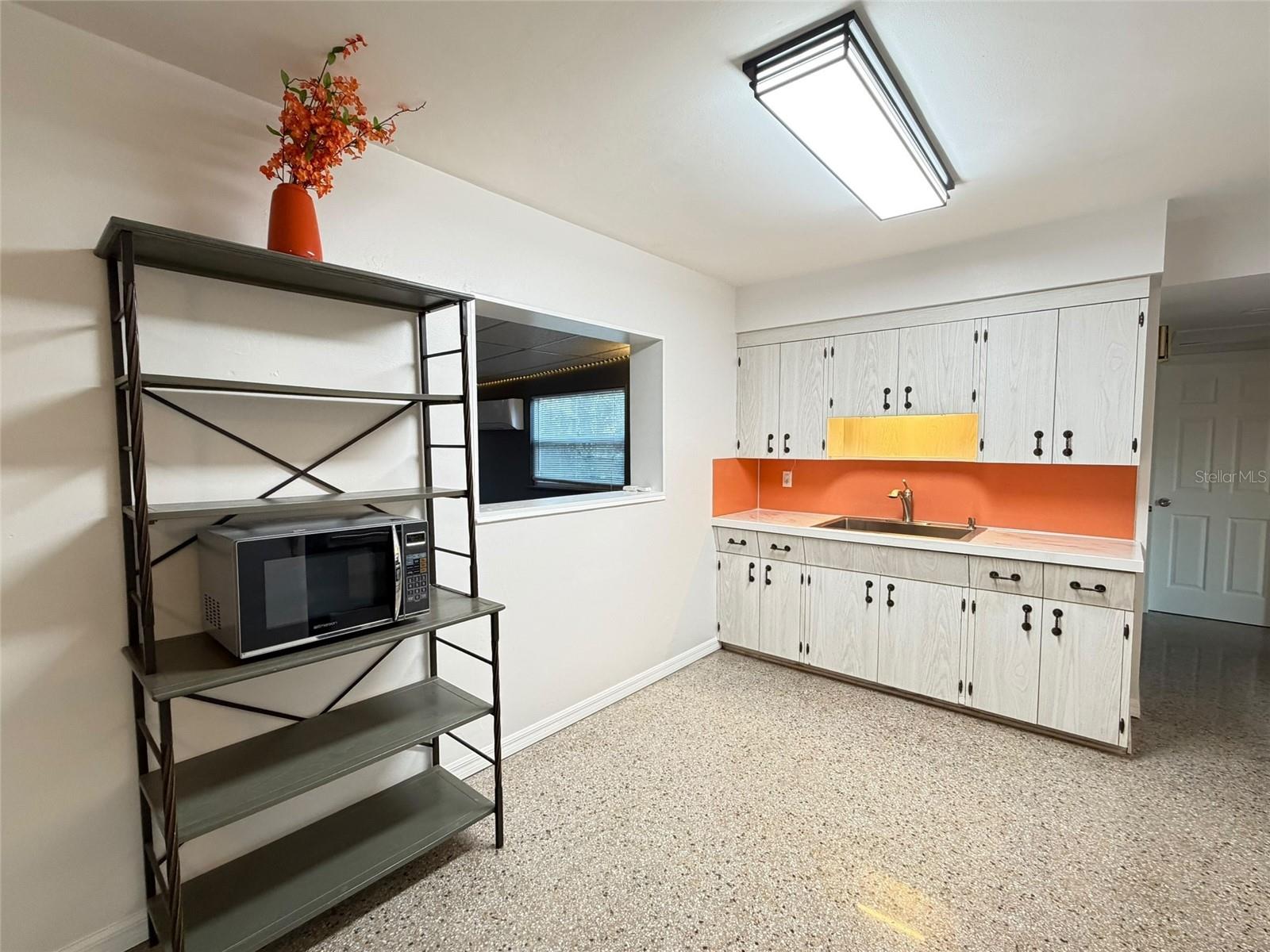 5849 44TH AVENUE N, St Petersburg, FL 33709