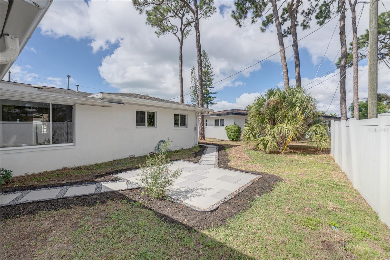 1302 ROBIN ROAD S, St Petersburg, FL 33707