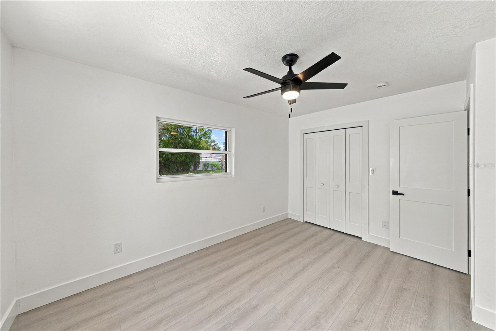 1302 ROBIN ROAD S, St Petersburg, FL 33707