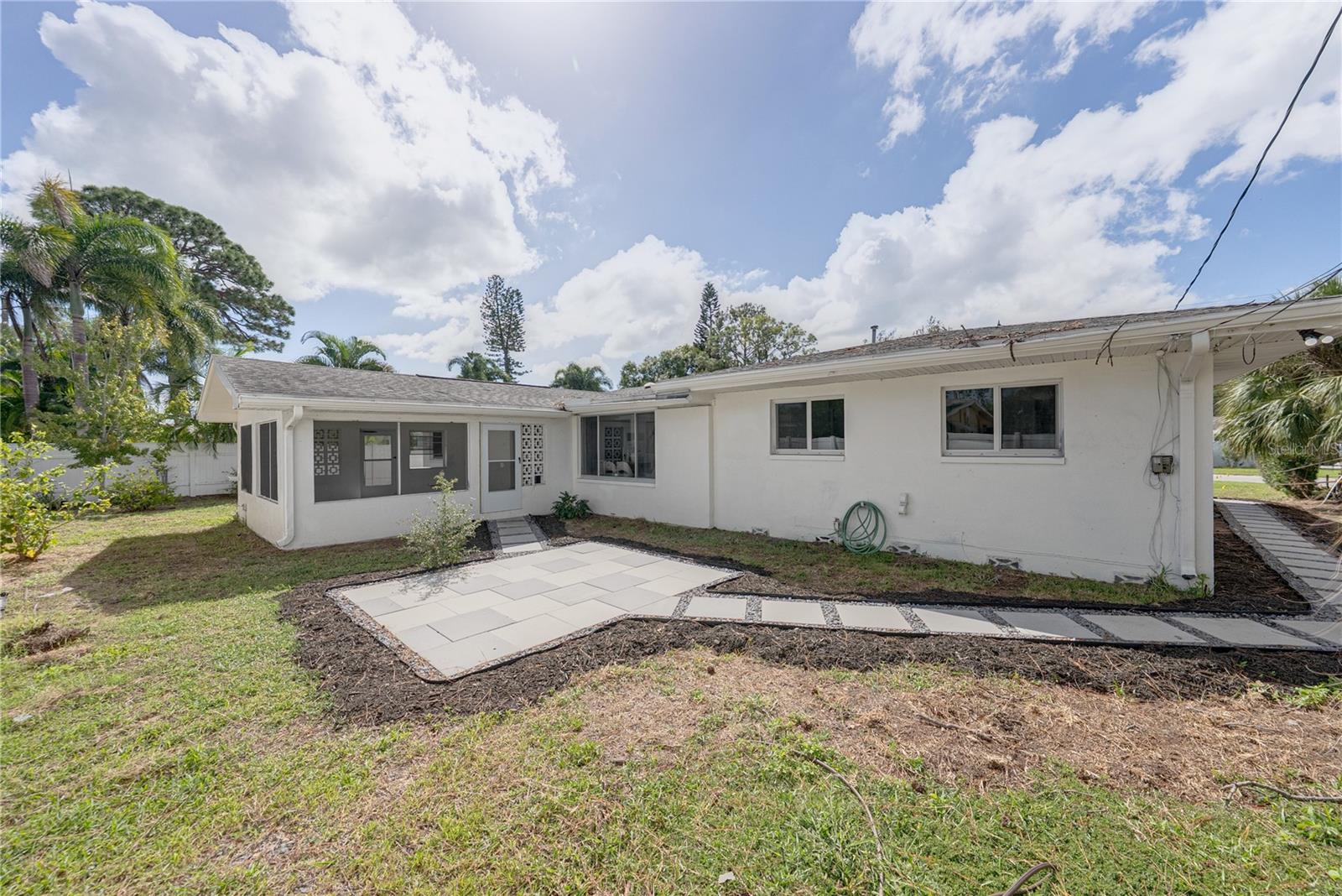 1302 ROBIN ROAD S, St Petersburg, FL 33707