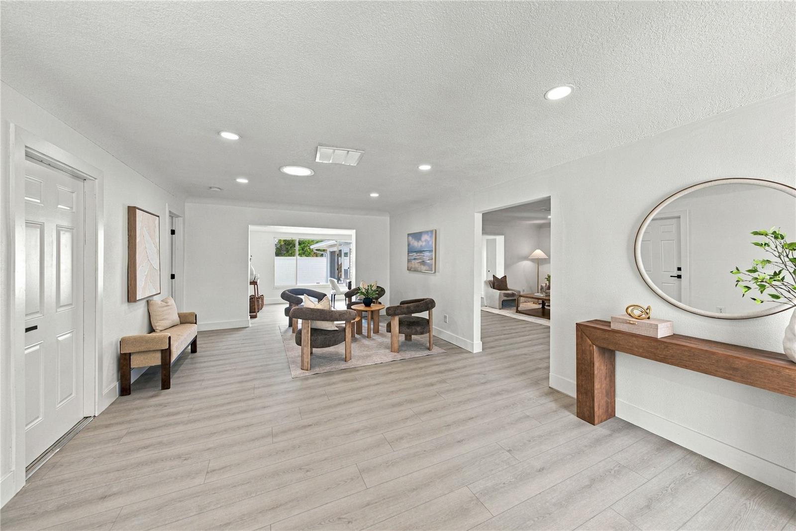 1302 ROBIN ROAD S, St Petersburg, FL 33707