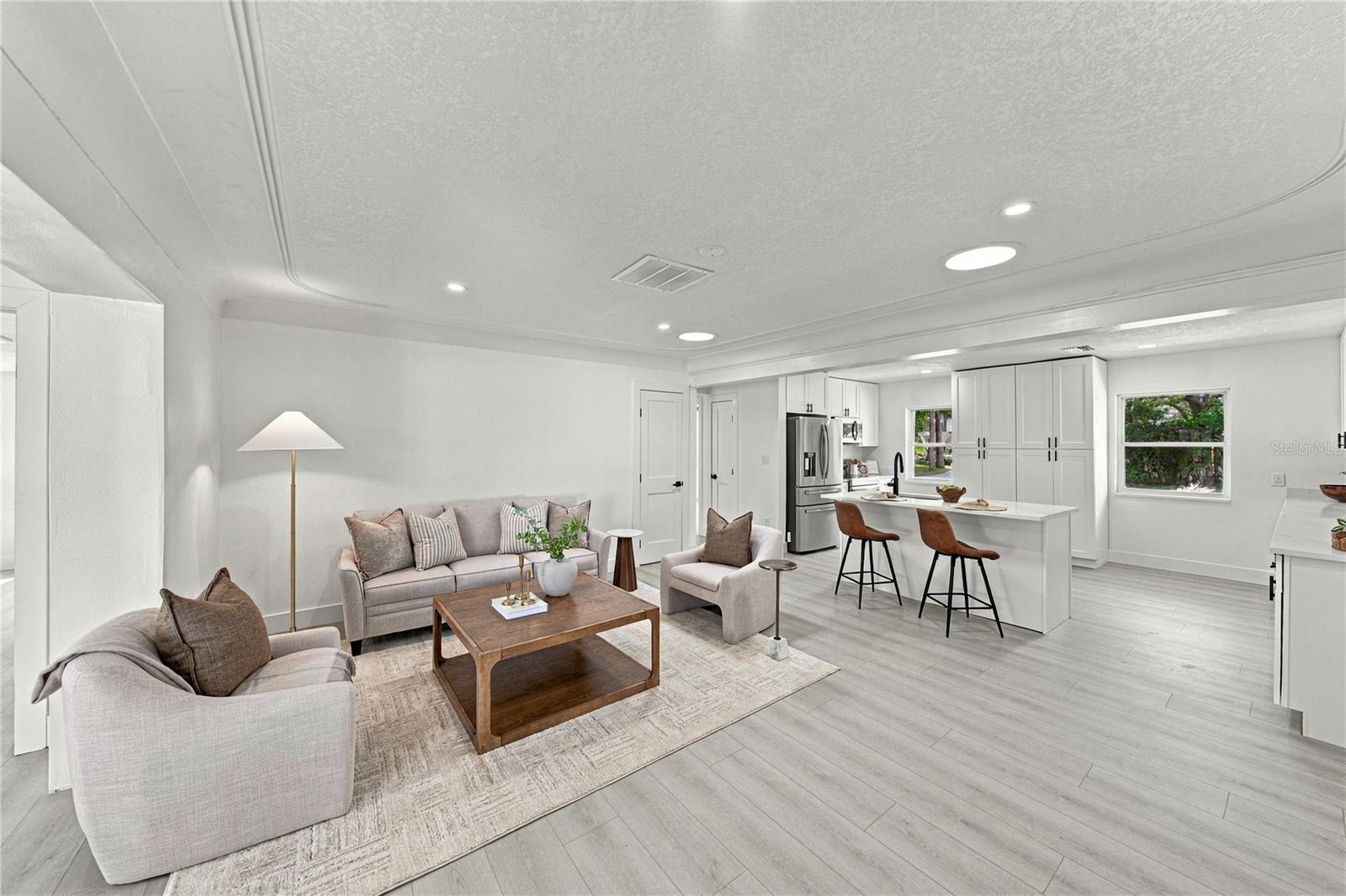 1302 ROBIN ROAD S, St Petersburg, FL 33707