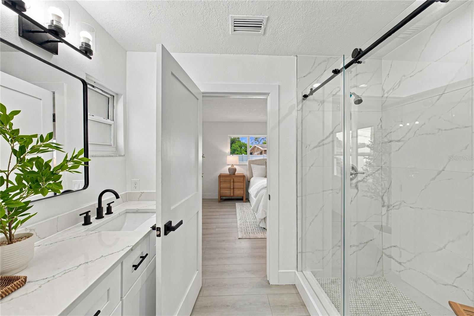 1302 ROBIN ROAD S, St Petersburg, FL 33707