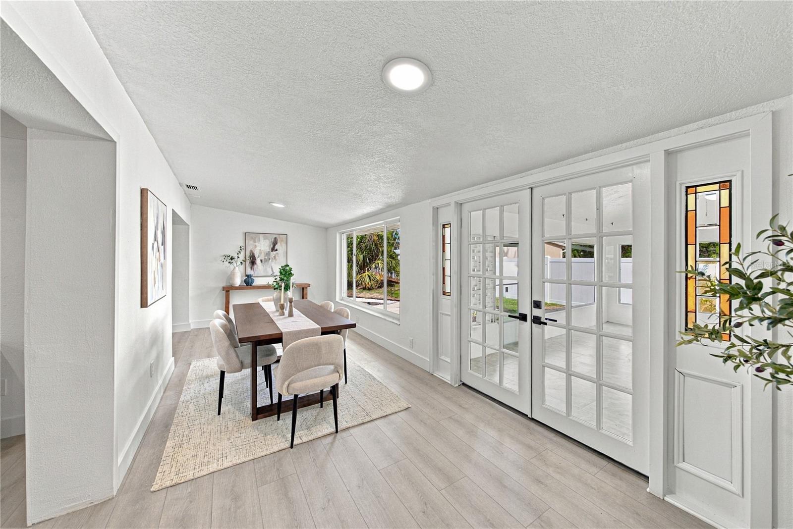 1302 ROBIN ROAD S, St Petersburg, FL 33707