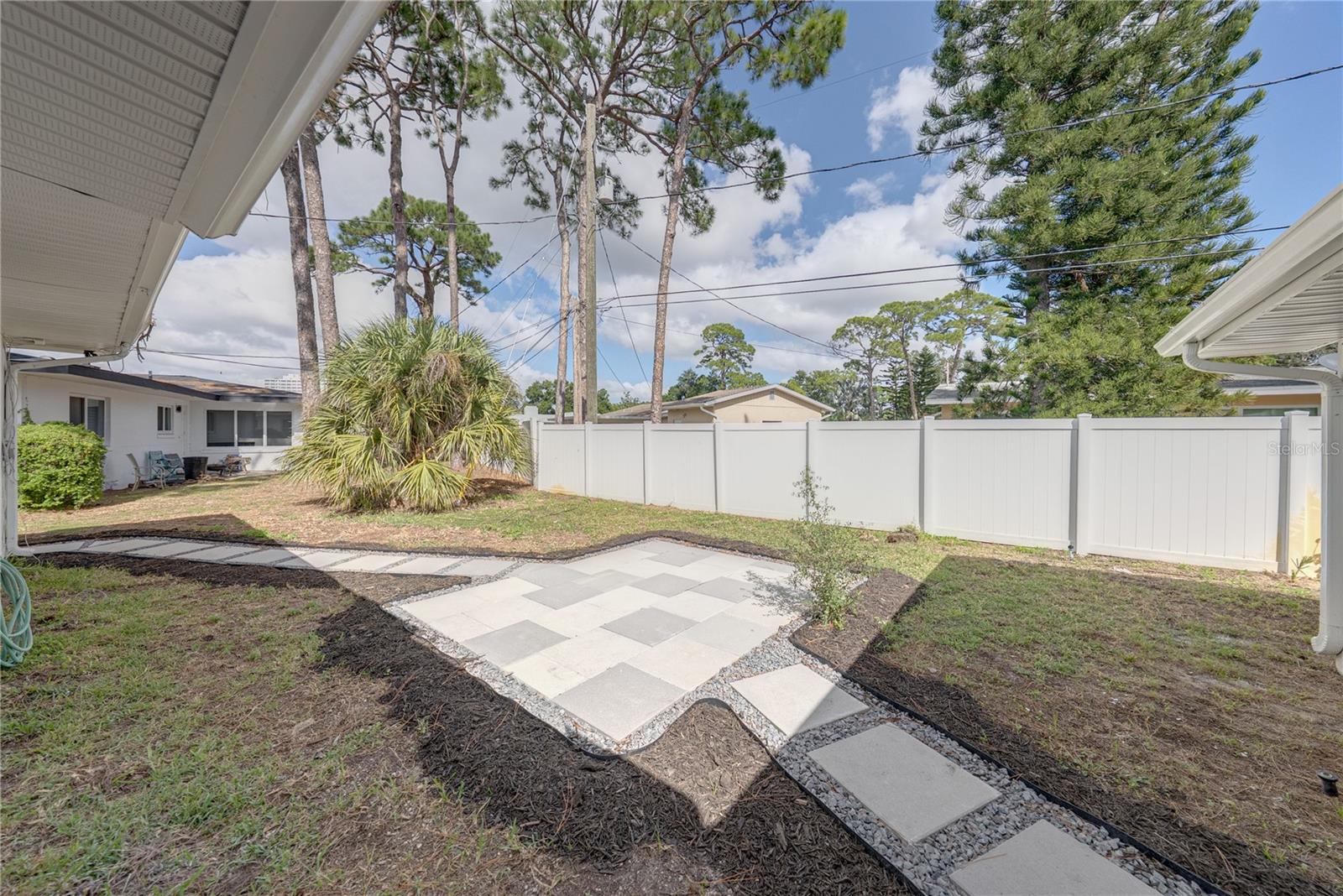 1302 ROBIN ROAD S, St Petersburg, FL 33707