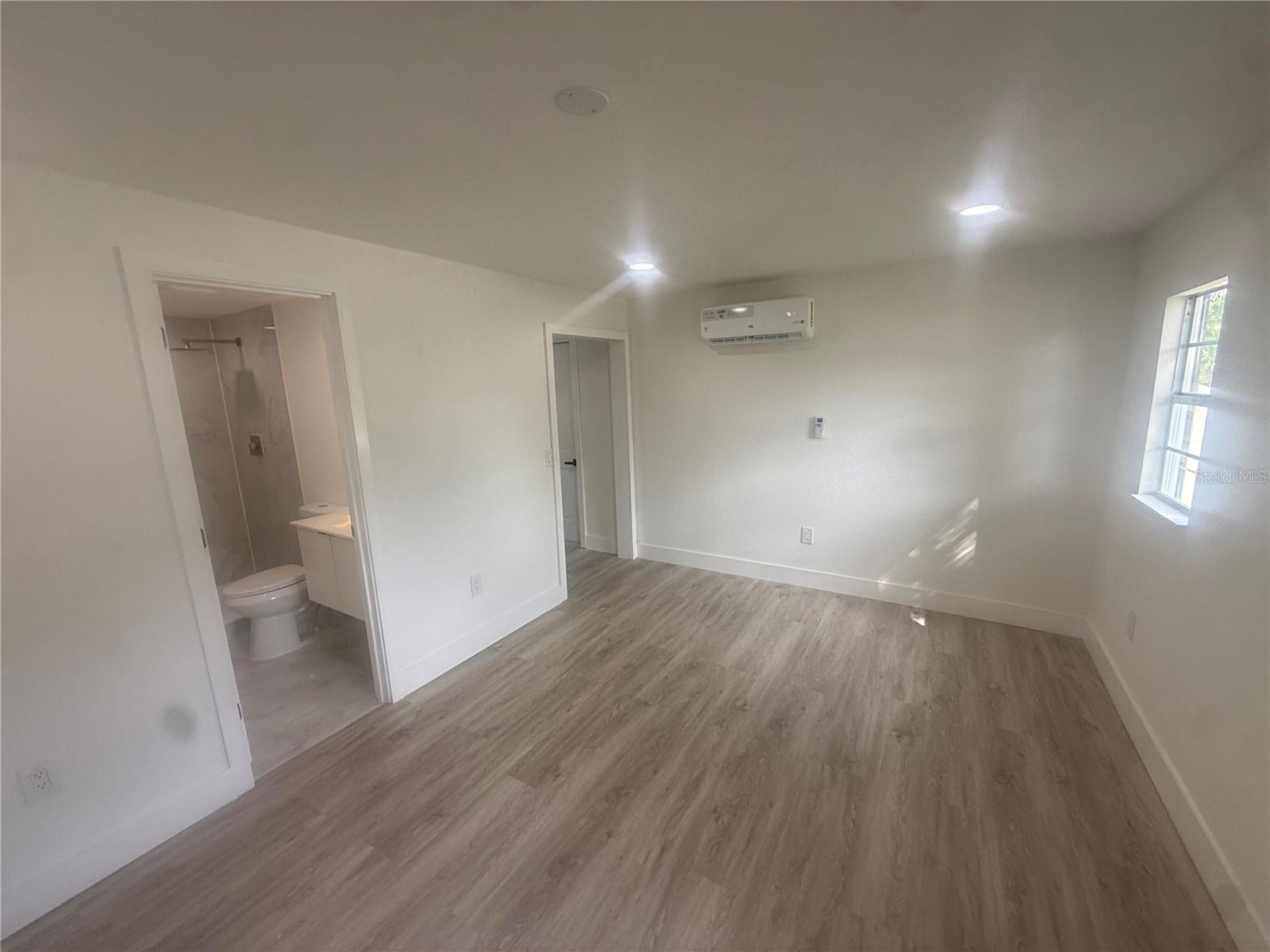 2617 W CRENSHAW STREET, Tampa, FL 33614